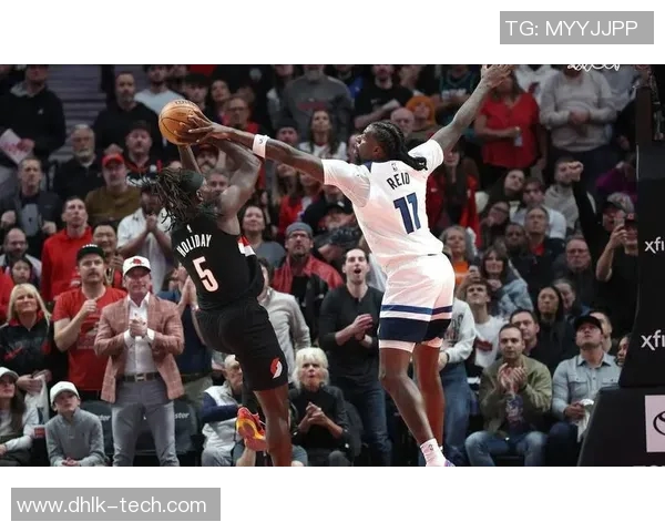 森林狼英勇逆转开拓者以128比115获胜，展现顽强拼搏精神